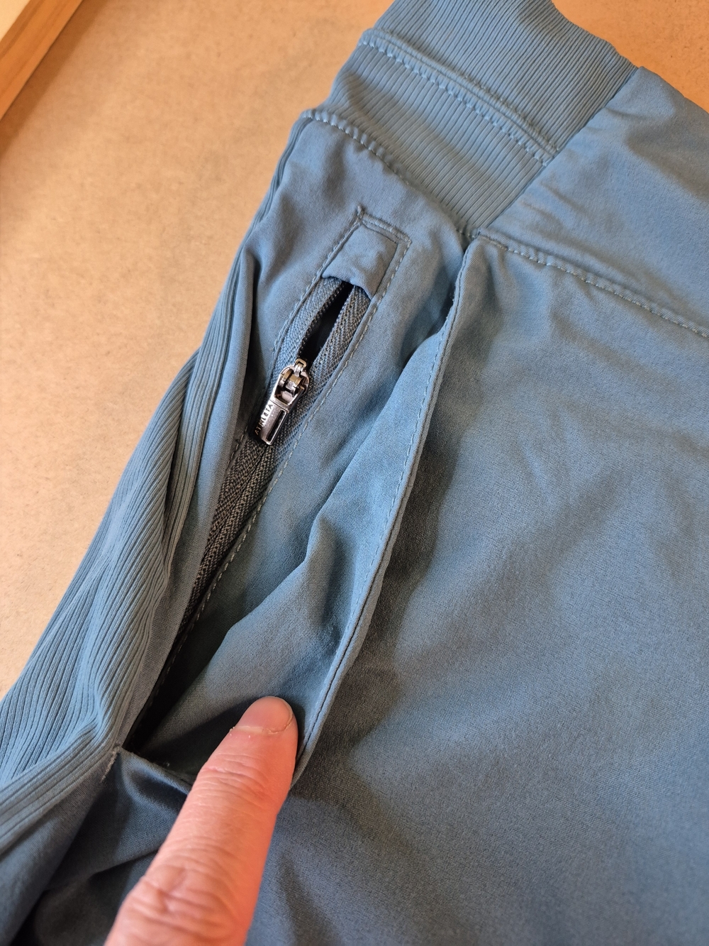 Athleta Womens Athletic Shorts in Teal Blue Size 14 - Picture 3 of 11
